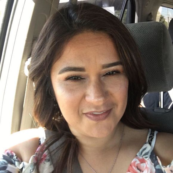 Meet your Posher, Yolanda - Picture 1 of 1